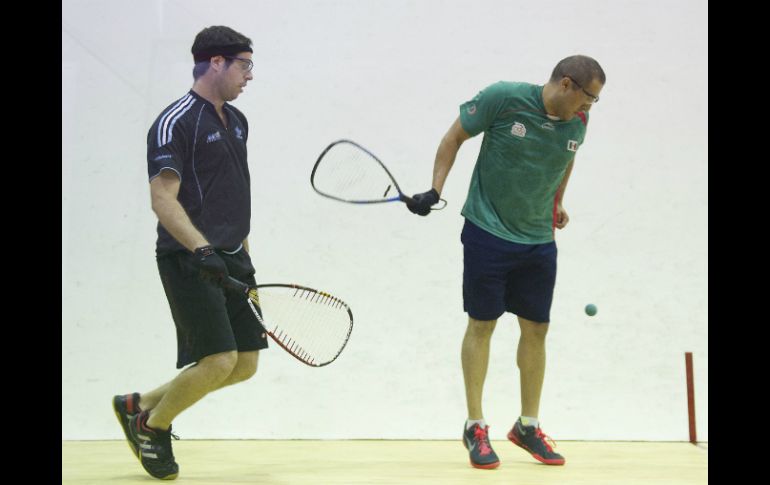 El mexicano Álvaro Beltrán derrotó al norteamericano Jake Brendenbeck en tres sets.  /