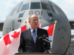 El ministro de Defensa Nacional Nicholson mencionó que envió el avión para asegurar su frontera en contra de la agresión. AP /