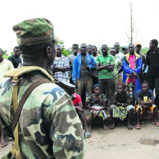 África Occidental lucha por contener el virus del ébola