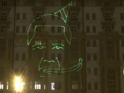 La imagen fue proyectada en la embajada de EU en Rusia. ESPECIAL /