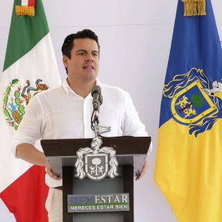 Gobernador asegura compra de leche a productores de Jalisco
