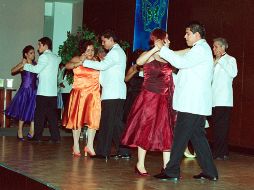 El danzón llegó a México importado de Cuba, por la ciudad de Mérida, Yucatán, y de ahí fue pasando a otros estados. ARCHIVO /