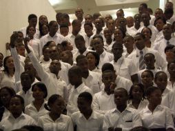 Los jóvenes esperan ansiosos iniciar su instrucción superior para colaborar con el desarrollo de su país. SUN /