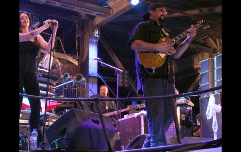 Seagal y su banda de blues tocaron en una congregación de motociclistas en la ciudad de Sebastopol. AFP /