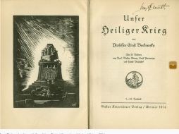 Los 450 objetos datan de 1900 a 1918 y documenta los debates y las perspectivas intelectuales de esa cultura. ESPECIAL /