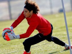 Se trata del segundo juego de Memo Ochoa con la escuadra blanquiazul. Tomada de @MalagaCF. ESPECIAL /