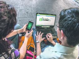 Usuarios activos. En nuestro país más de la mitad de la población internauta dispone de alguna cuenta en redes sociales.  /