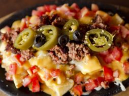 Para evitar estos episodios, lo ideal es no ingerir comidas que generen acidez. ARCHIVO /