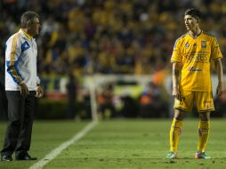 El 'Tuca' se vio molesto por la forma en que Alan decidió dejar el equipo felino. MEXSPORT /