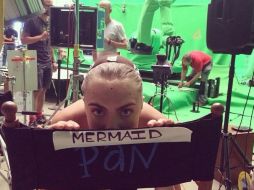 La actriz será parte de las sirenas de la filmación.INSTAGRAM: @caradelevinge. ESPECIAL /