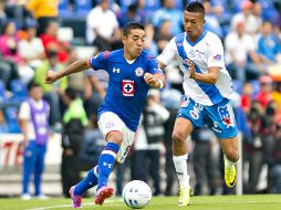 El mediocampista (izq) no sabe si La Maquina lo compre para la siguiente temporada, pero destacó que eso no le afecta. MEXSPORT /