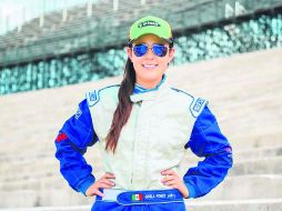 Pionera. El año pasado Gisela Ponce se convirtió en la primera mujer en completar el calendario de la Nascar Toyota Series, Stock V6.  /