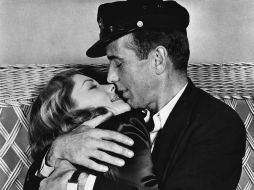 Lauren Bacall compartió escena con Humphrey Bogart. AP /