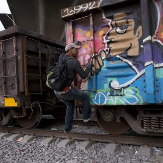 ONG pide frenar operativos en tren 'La Bestia'