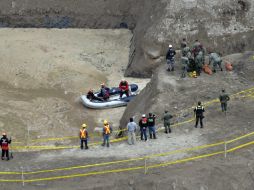 Tres de los fallecidos trabajaban en la construcción del puente sobre el río Monjas. AFP /