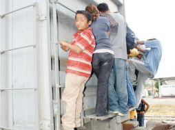 Defensores de DH piden atender las causas estructurales de la migración de niños: la violencia, la pobreza, la falta de educación. ARCHIVO /
