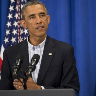 Obama critica represión a protestas por muerte de joven negro