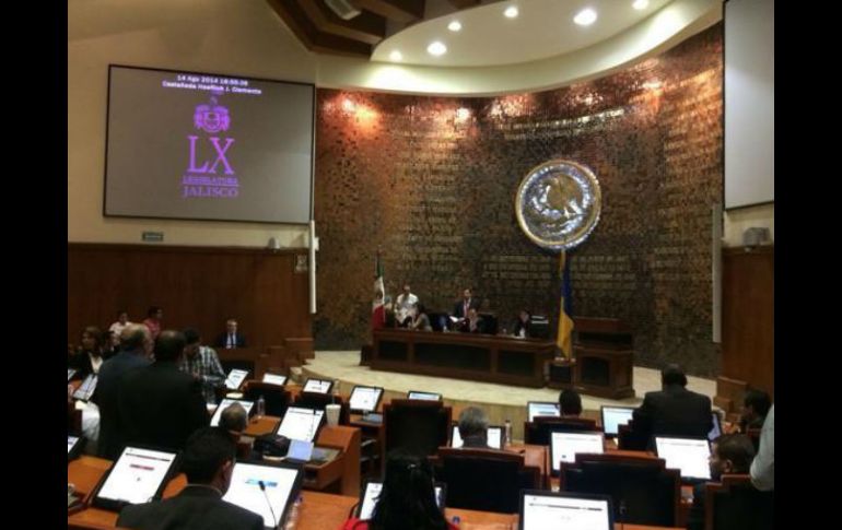 Con los cambios avalados por el pleno, el monto de gasto permitido para el Ejecutivo asciende a 84 mil 235 millones de pesos. ESPECIAL /