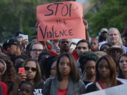 Personas se manifiestan en Detroit por la muerte del joven. AP /