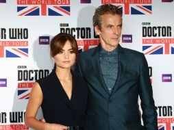 Los protagonistas Jenna Coleman y Peter Capaldi durante su visita en el Teatro Metropólitan. NTX /