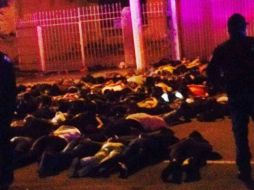 El juez municipal determinó que los jóvenes fueran liberados; 50 ellos pagaron una multa y el resto sólo recibió una amonestación. ESPECIAL /