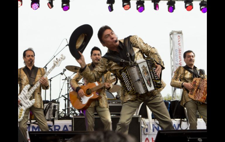 Los Tigres del Norte han grabado más de 500 canciones y vendido más de 34 millones de discos. ARCHIVO /