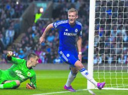 El atacante André Schurrle, campeón del mundo con Alemania en Brasil 2014, puso el segundo gol del Chelsea para remontar. AP /