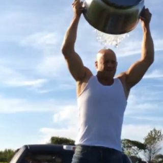 Vin Diesel reta a Putin en reto de la 'cubeta de hielo'