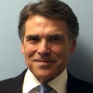 Policía ficha a Rick Perry por abuso de poder