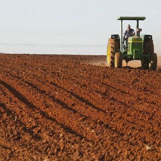 Peña anuncia en Jalisco nuevo modelo para el campo