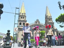 Espacios. Se calcula que el Centro tapatío recibe alrededor de 500 mil visitantes diariamente.  /