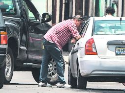 Foco rojo. En el barrio de El Santuario, son constantes los operativos de aseguramiento.  /