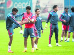 En equipo. El Guadalajara saldrá a la cancha del Omnilife con la misión de reencontrar el gol y la victoria.  /