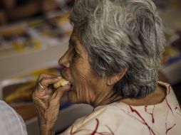 El adulto mayor debe movilizarse y evitar el reposo prolongado. ARCHIVO /