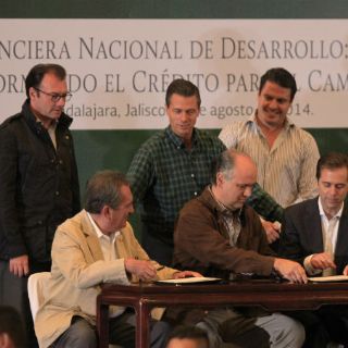 Peña Nieto anuncia rescate al campo por 44 mil MDP