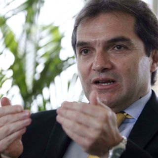 Zambrano niega que haya deuda del PRD con Ahumada