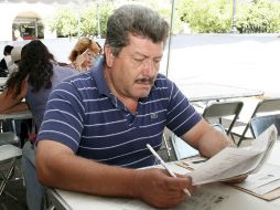 En México, 5.4 millones no saben leer ni escribir, 10.1 millones no concluyeron primaria y 16.4 millones no terminaron secundaria. ARCHIVO /