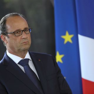 Hollande confirma entrega de armas a oposición siria
