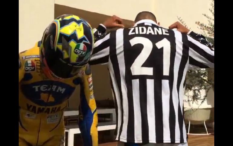 De esta forma, Marco Materazzi recuerda el incidente del que fue estrella en la Copa del Mundo hace ocho años. Foto: @iomatrix23. ESPECIAL /