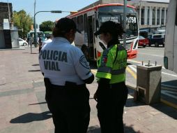 Uno de los camiones, luego de ser detenido, ya no prendió para ser removido; aseguran autoridades.  /