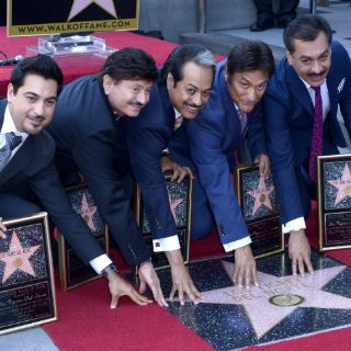 Los Tigres del Norte develan su estrella