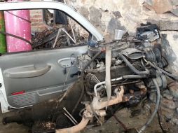 Fueron asegurados dos motores y autopartes. ESPECIAL /