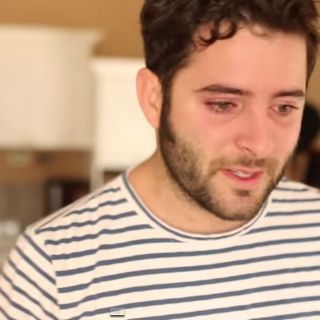 Joven con esclerosis lateral agradece reto de la cubeta de hielo