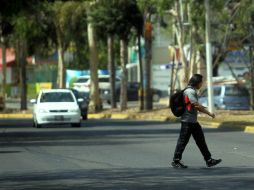 Los proyectos y acciones de Seguridad Vial del estado buscan favorecer al peatón. ARCHIVO /