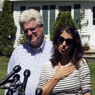 El Papa nos hizo sentir muy confortados: padres de Foley