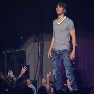 Enrique Iglesias logra dos Premios Tu Mundo