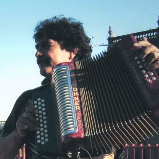 Celso Piña, el pastor de los 'cholombianos'