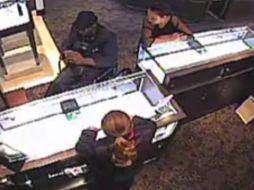 El hombre fingió utilizar una silla de ruedas, lo que provocó enojo e indignación entre usuarios. Foto: Facebook Stamford Police. ESPECIAL /