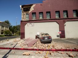 Cientos de viviendas en Napa sufrieron afectaciones por el sismo de 6.0 grados. AP /