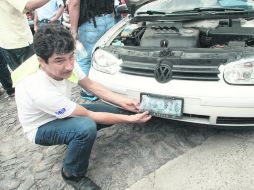 Operativo. La Fiscalía encabeza revisiones para identificar a aquellos que portan placas sobrepuestas o pirata.  /